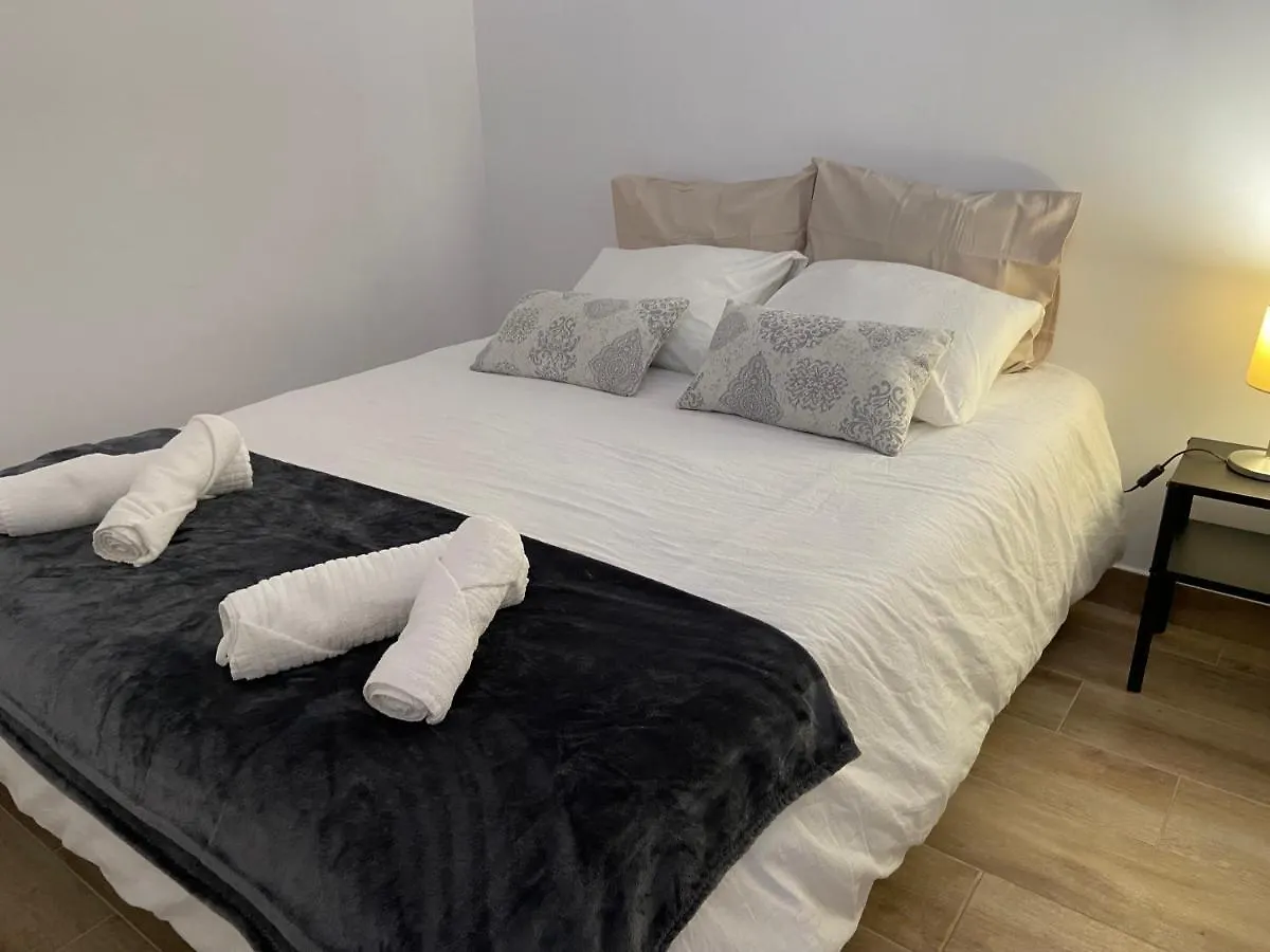 Apartamento Cruz Roja C Seville Spain